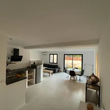 Apartment Avec Jardin *